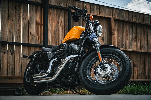 Come funziona un sistema di assistenza alla guida nei veicoli moderni?