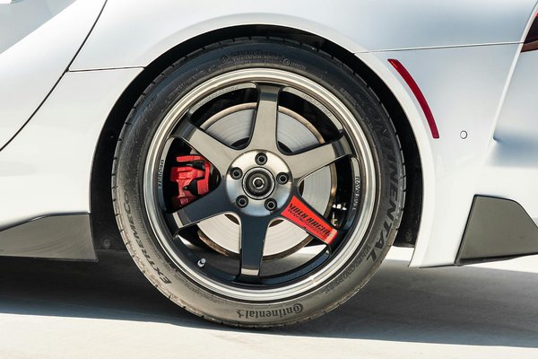 Come assicurarti che i freni della moto siano perfetti prima di partire per un viaggio lungo?